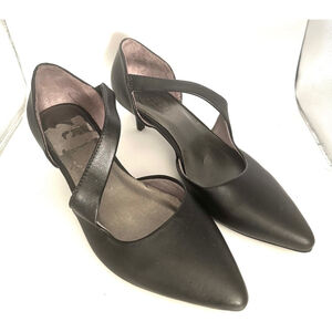 Life Stride Black Heels